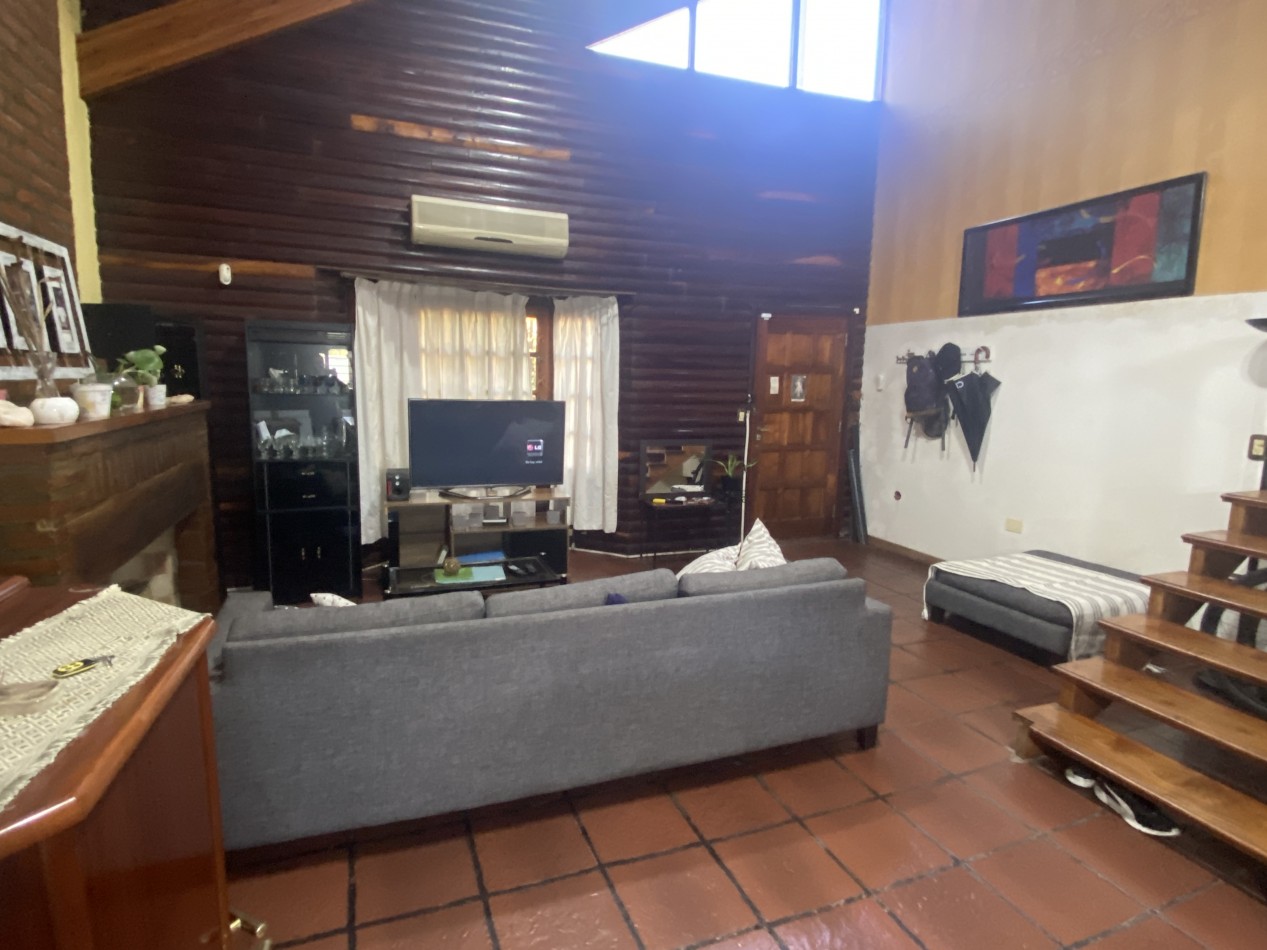 SE TOMA PERMUTA, O PARTE DE PAGO! CASA DE 3 PLANTAS CON PARQUE, PISCINA Y GARAGE SUBTERRANEO EN RANELAGH