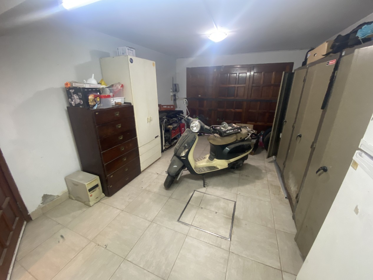 SE TOMA PERMUTA, O PARTE DE PAGO! CASA DE 3 PLANTAS CON PARQUE, PISCINA Y GARAGE SUBTERRANEO EN RANELAGH