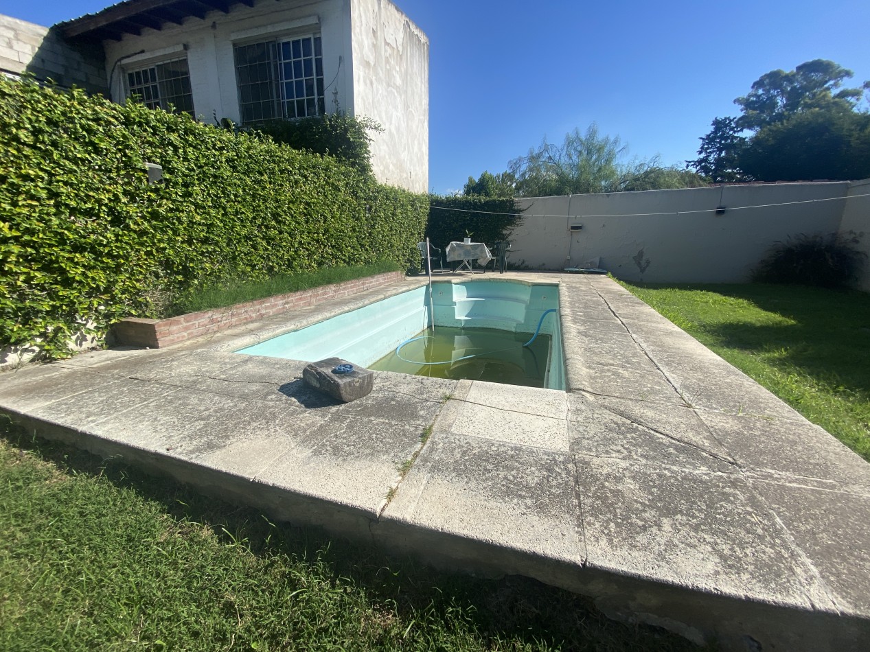 SE TOMA PERMUTA, O PARTE DE PAGO! CASA DE 3 PLANTAS CON PARQUE, PISCINA Y GARAGE SUBTERRANEO EN RANELAGH