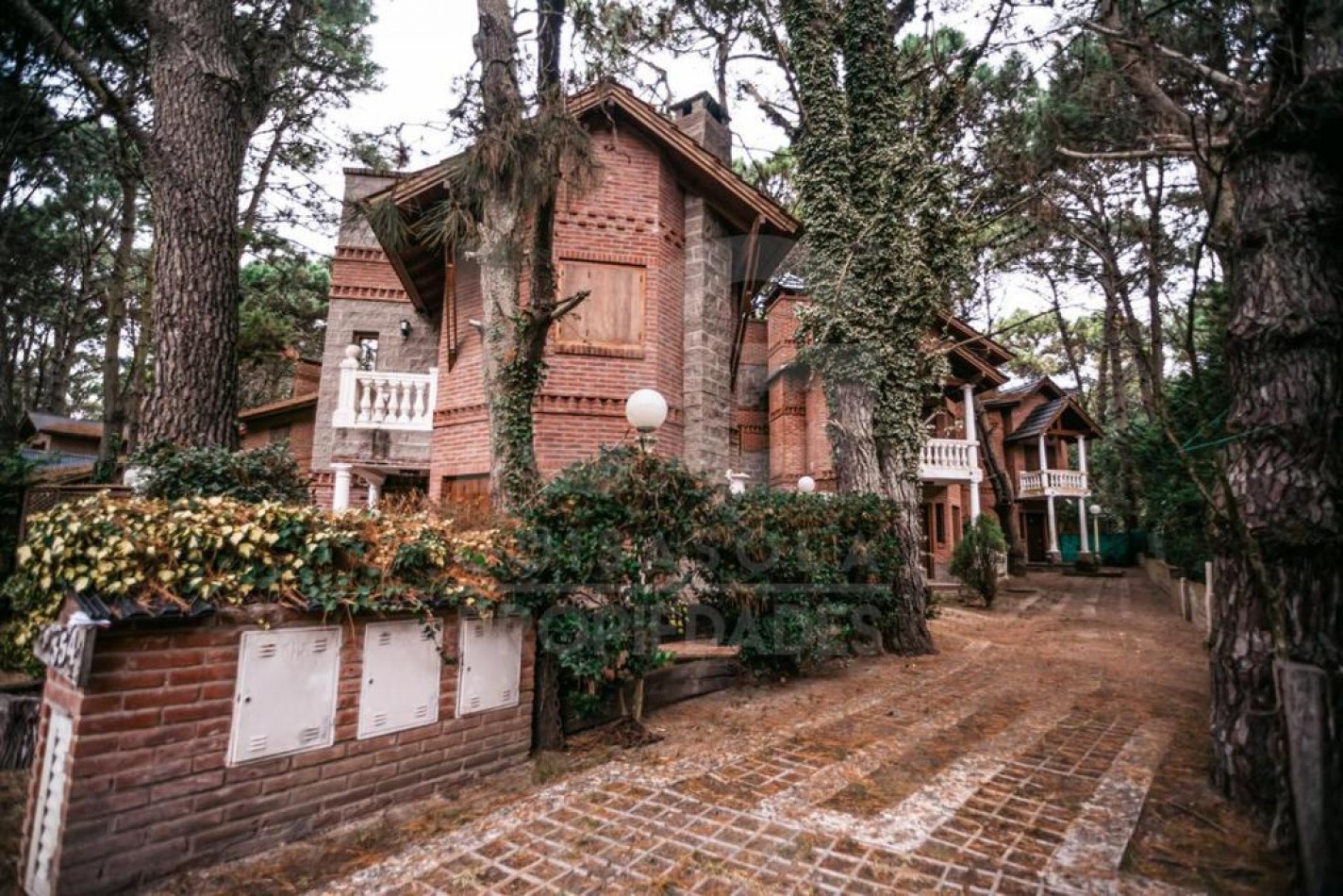 TRIPLEX en COSTA DEL ESTE