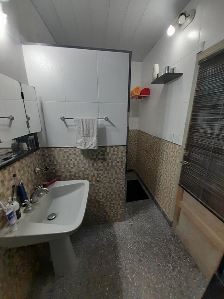 CASA, 2 AMBIENTES EN BERAZATEGUI