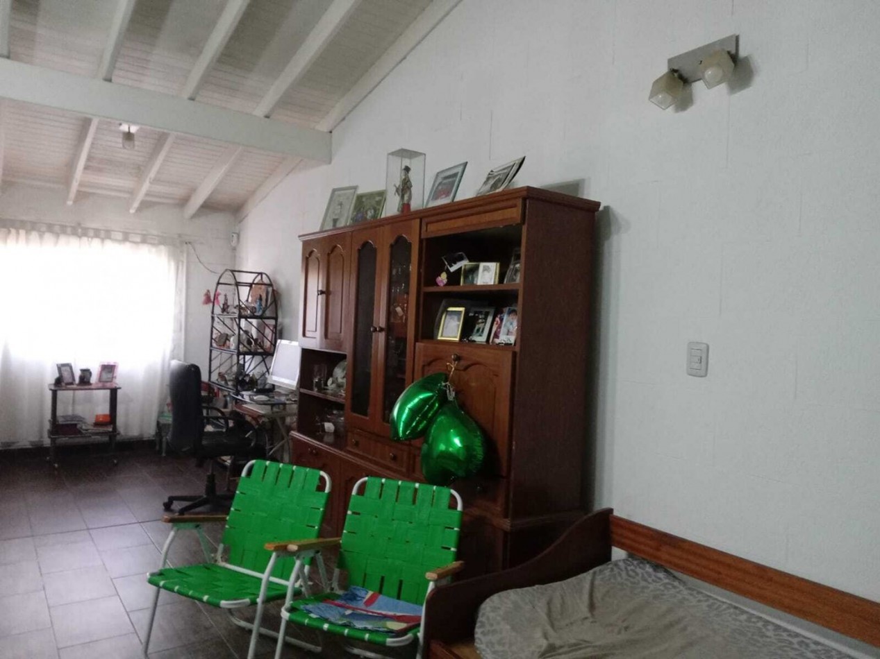 Casa en venta, de 6 ambientes Barrio el Peligro - Abasto La Plata