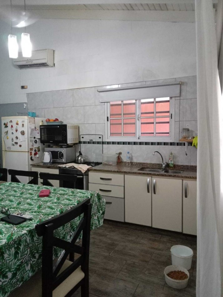 Casa en venta, de 6 ambientes Barrio el Peligro - Abasto La Plata