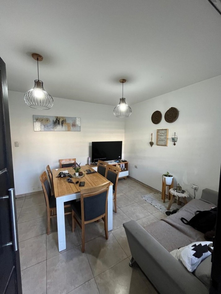 Duplex a la venta en Ezpeleta de 3 ambientes