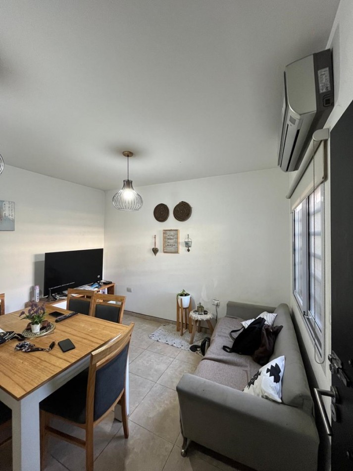 Duplex a la venta en Ezpeleta de 3 ambientes