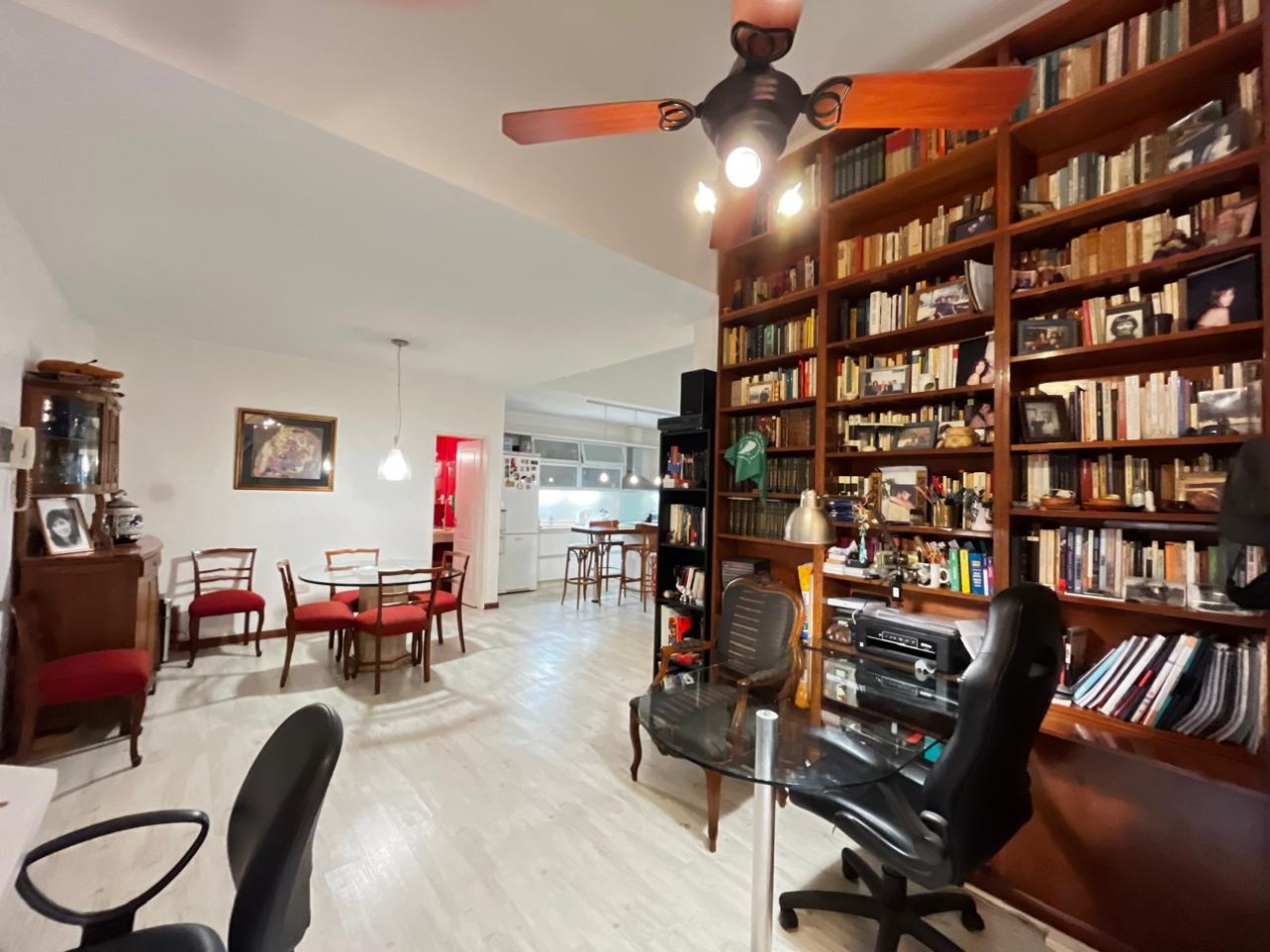 PH DE 2 AMBIENTES CON TERRAZA, QUINCHO Y BALCON AL FRENTE EN PALERMO
