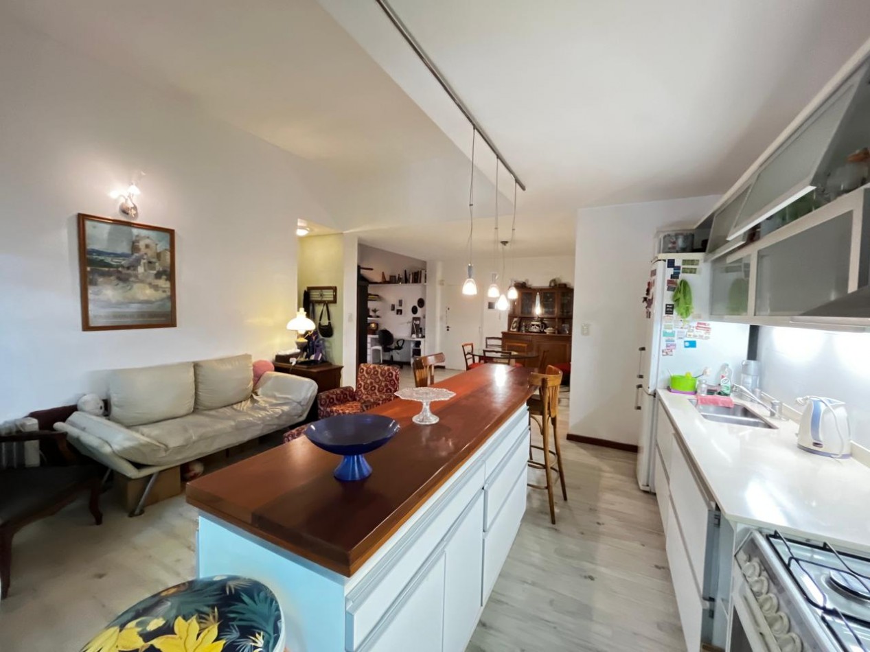 PH DE 2 AMBIENTES CON TERRAZA, QUINCHO Y BALCON AL FRENTE EN PALERMO