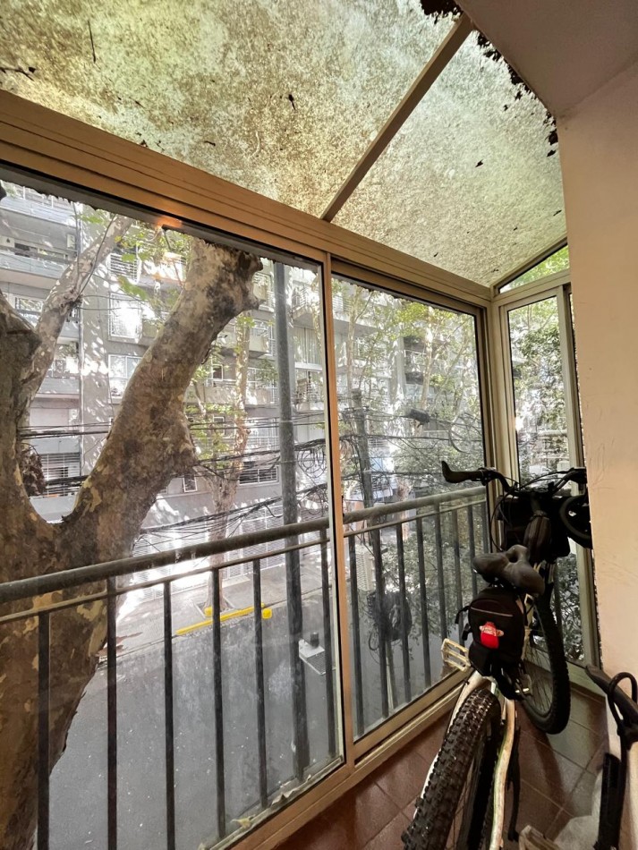PH DE 2 AMBIENTES CON TERRAZA, QUINCHO Y BALCON AL FRENTE EN PALERMO