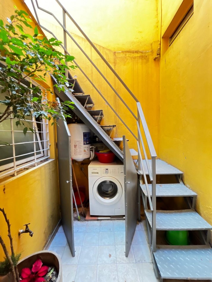 PH DE 2 AMBIENTES CON TERRAZA, QUINCHO Y BALCON AL FRENTE EN PALERMO