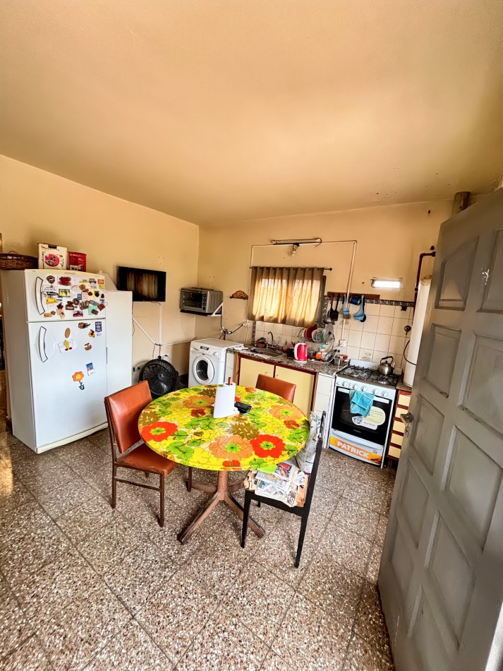 CASA CON LOCAL A LA VENTA EN VILLA ESPAÑA