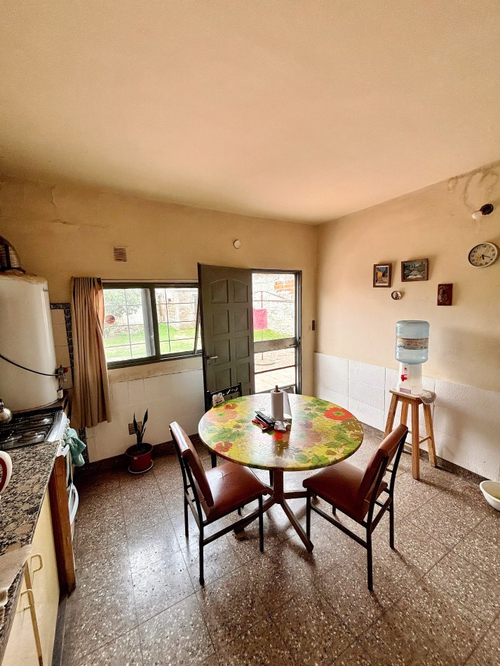 CASA CON LOCAL A LA VENTA EN VILLA ESPAÑA
