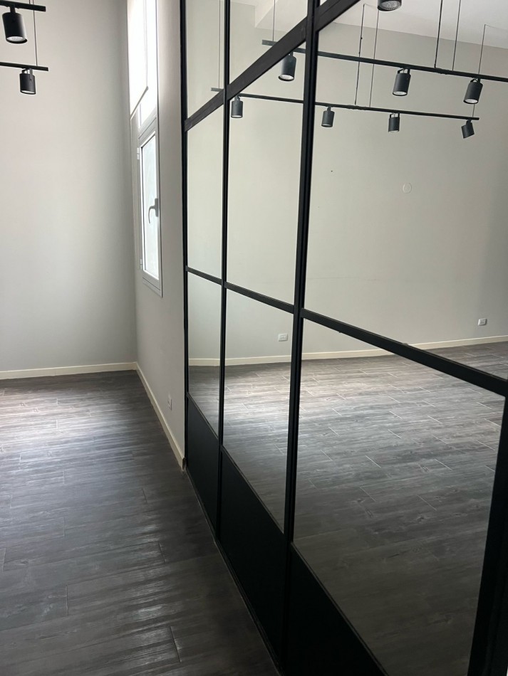 Exclusivo departamento en venta en el emblematico Palacio Raggio - San Telmo