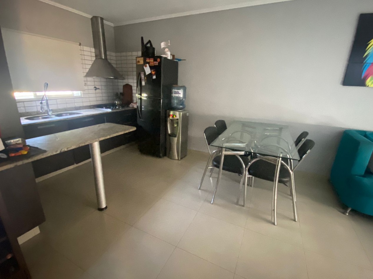 Venta de triplex en Ezpeleta