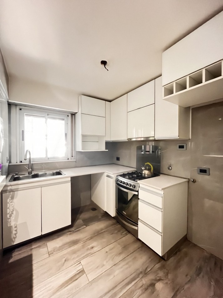 DEPARTAMENTO DE 3 AMBIENTES CON BALCON Y VISTA AL PARQUE LAS HERAS, PEÑA Y CORONEL DIAZ, RECOLETA