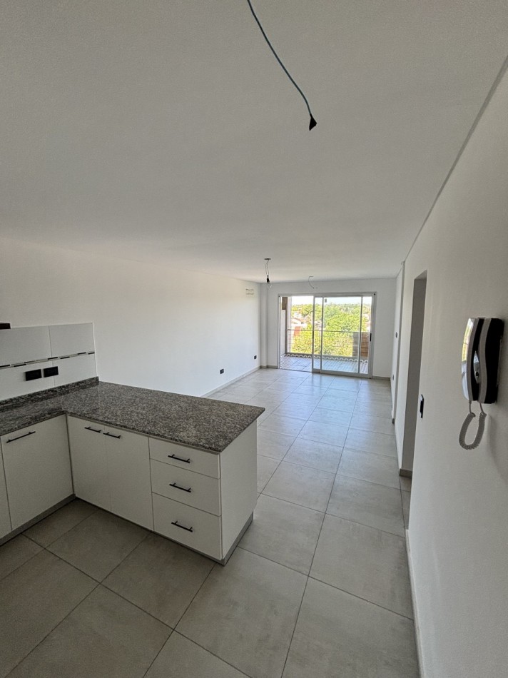 DEPARTAMENTO 2 AMBIENTES a Estrenar con COCHERA Berazategui