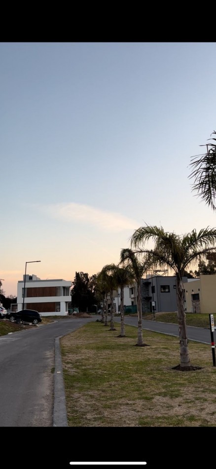 LOTE EN BARRIO V. FEDERICO PRIMERO, BERAZATEGUI - LISTO PARA ESCRITURAR