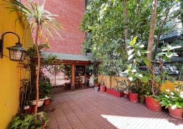 PH DE 2 AMBIENTES CON TERRAZA, QUINCHO Y BALCON AL FRENTE EN PALERMO