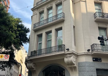 Exclusivo departamento en venta en el emblematico Palacio Raggio - San Telmo