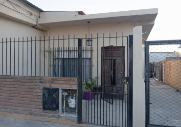 Dos casas en venta sobre un mismo lote - Berazategui